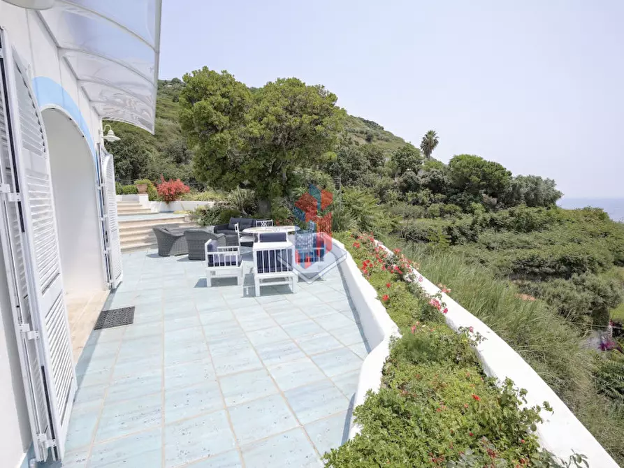 Immagine 35 di Villa in vendita  in ISCHIA - SANT'ANGELO- PARTE ALTA a Serrara Fontana