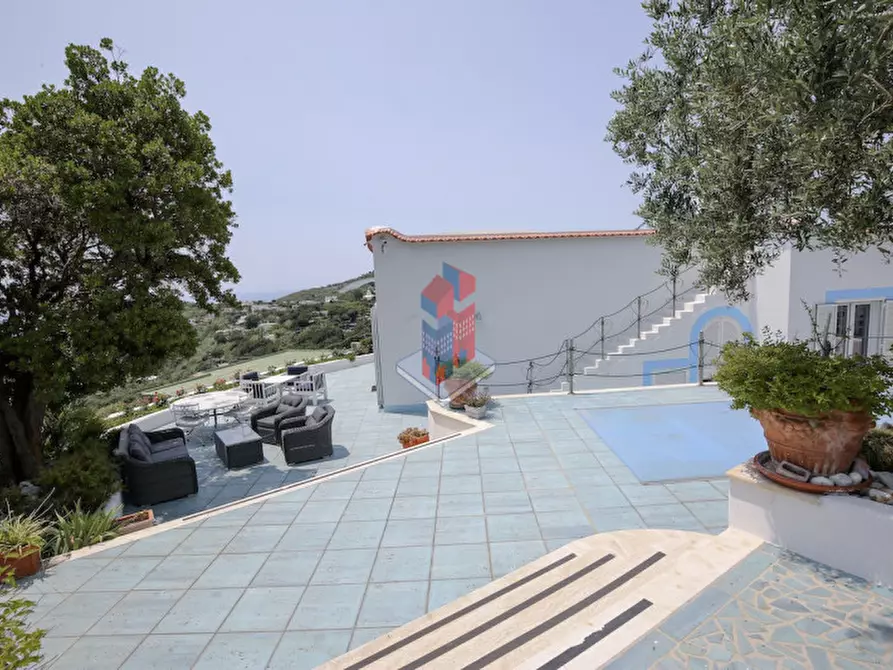 Immagine 71 di Villa in vendita  in ISCHIA - SANT'ANGELO- PARTE ALTA a Serrara Fontana