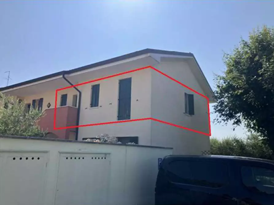 Immagine 1 di Appartamento in vendita  in Via Erino Girelli 23 a Bussolengo