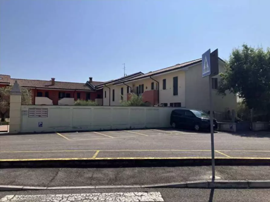 Immagine 3 di Appartamento in vendita  in Via Erino Girelli 23 a Bussolengo