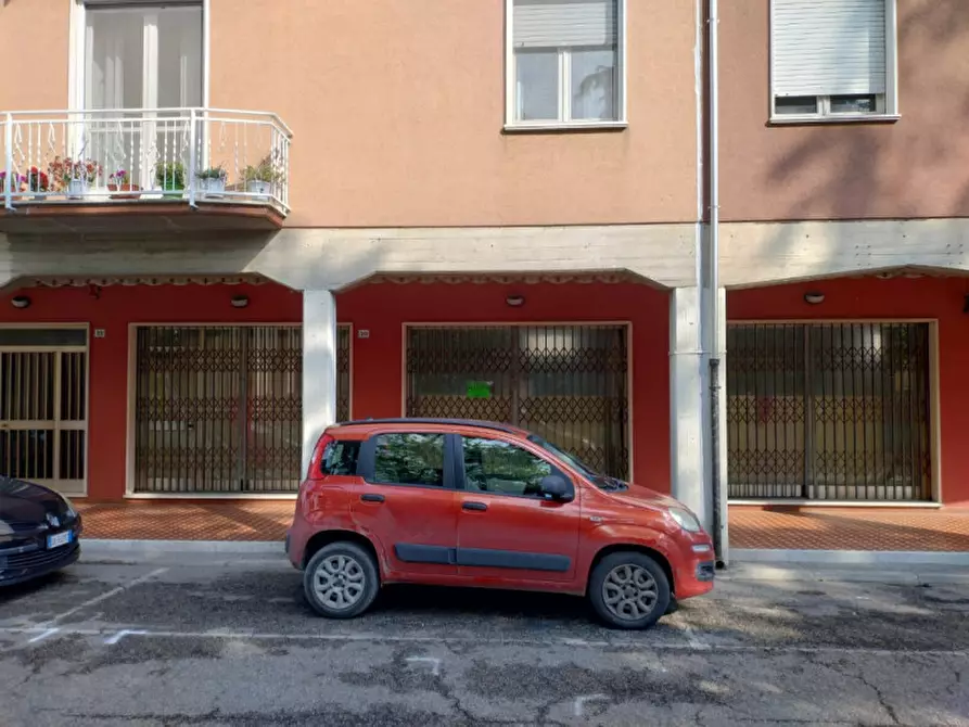 Immagine 2 di Attività commerciale in vendita  in via italia 50 a Castel Goffredo