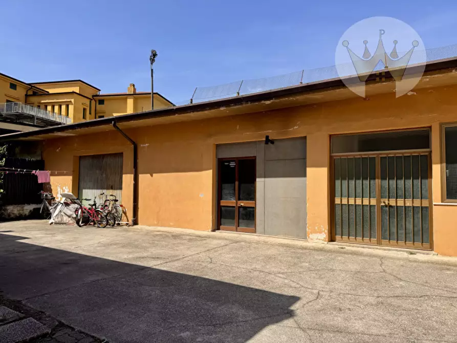 Immagine 10 di Magazzino in vendita  in Via androna delle scuole 3 a Monfalcone