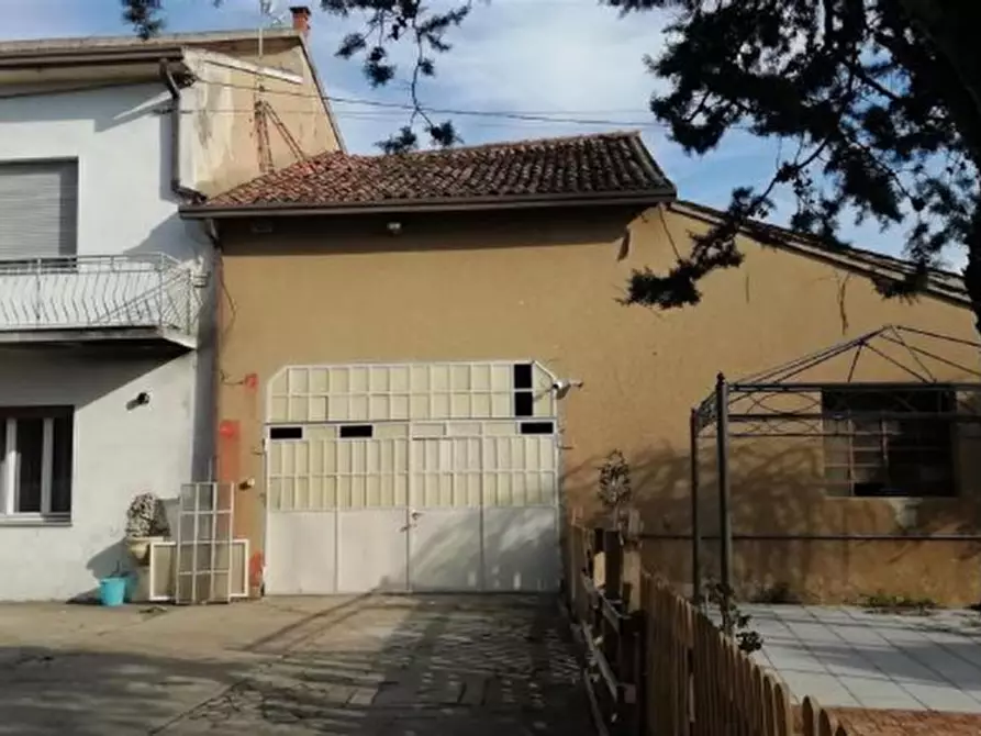 Immagine 2 di Appartamento in vendita  in Via Alcide de Gasperi a San Pietro Di Morubio