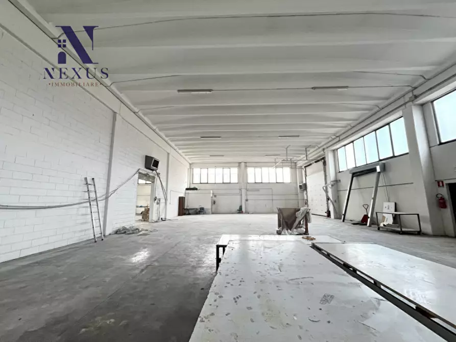 Immagine 2 di Capannone industriale in vendita  in Via Piagiolino a Trecastelli