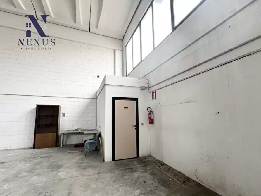 Immagine 5 di Capannone industriale in vendita  in Via Piagiolino a Trecastelli