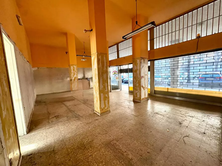 Immagine 1 di Negozio in vendita  in Via Giuseppe Rigola 3 a Torino