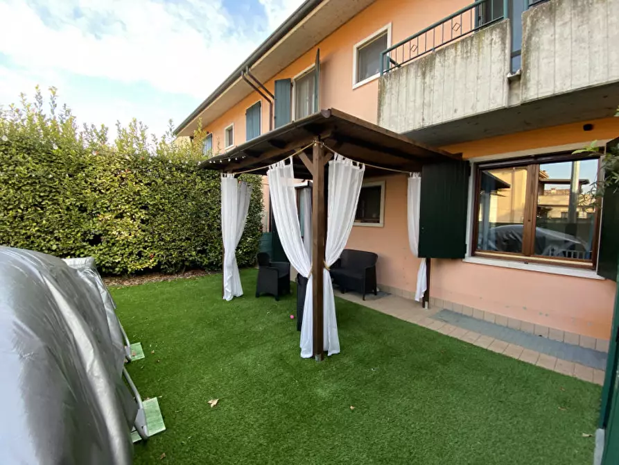 Immagine 4 di Appartamento in vendita  in Via Milano 181 b a Castelnuovo Del Garda