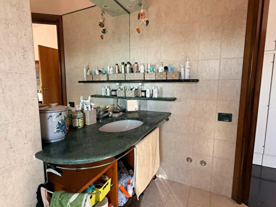 Immagine 15 di Appartamento in vendita  in VIA ANGELINI a Ancona