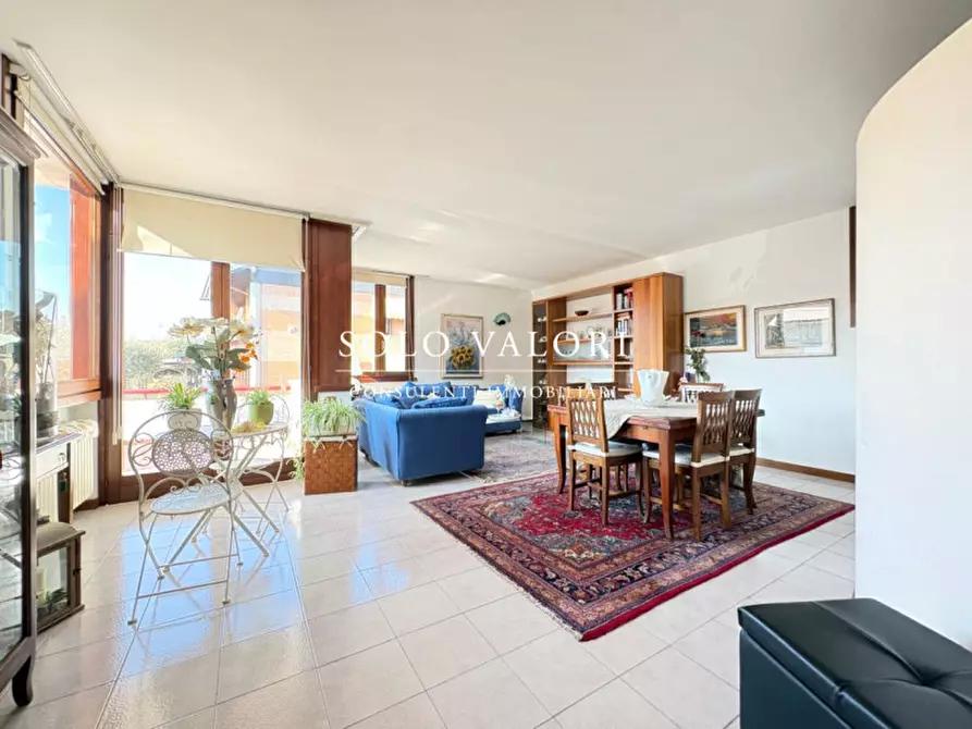 Immagine 1 di Villa in vendita  a Castelfranco Veneto