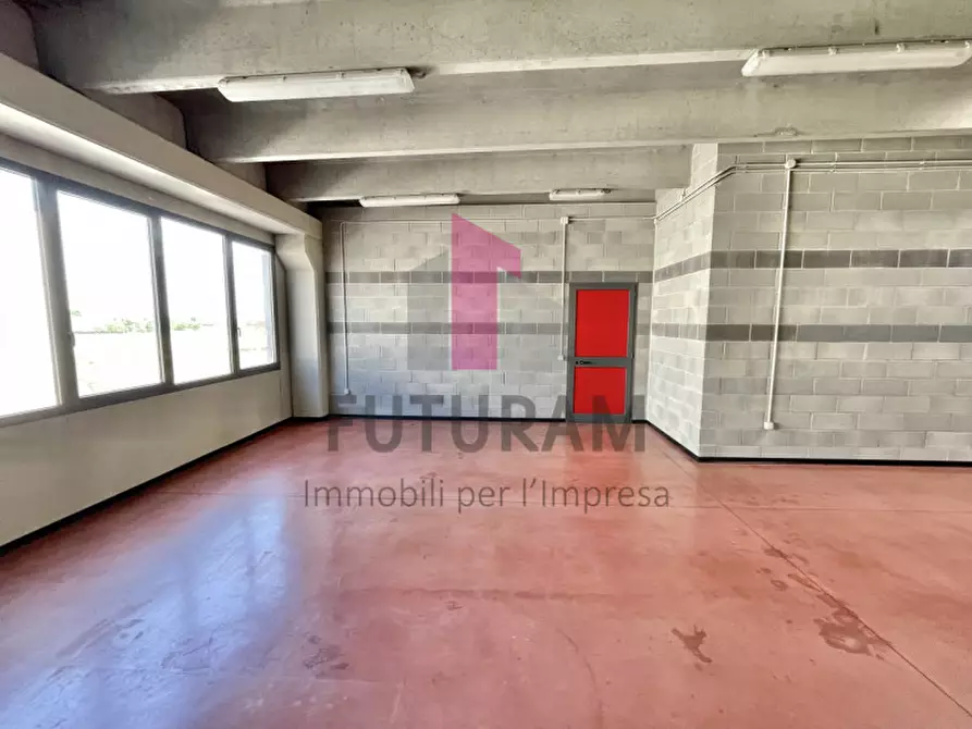 Immagine 4 di Laboratorio in affitto  in Via degli Alpini a Camisano Vicentino