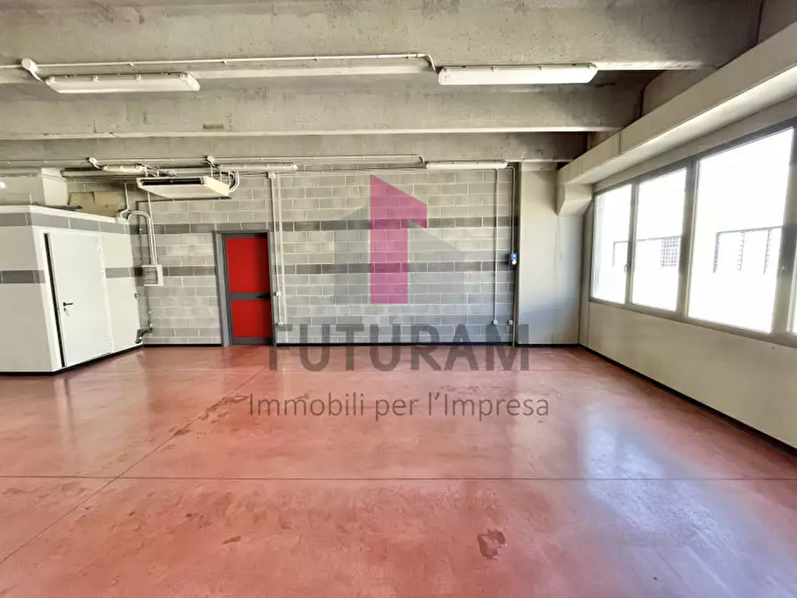 Immagine 8 di Laboratorio in affitto  in Via degli Alpini a Camisano Vicentino