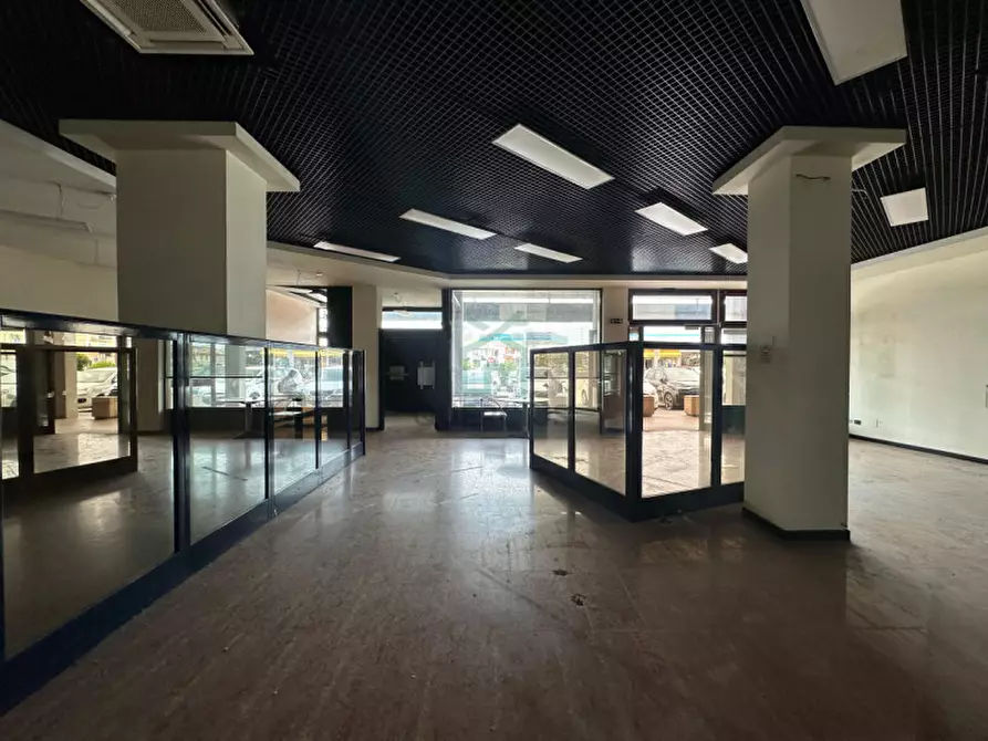 Immagine 6 di Negozio in vendita  in Corso Vittorio Emanuele Secondo a Villafranca Di Verona
