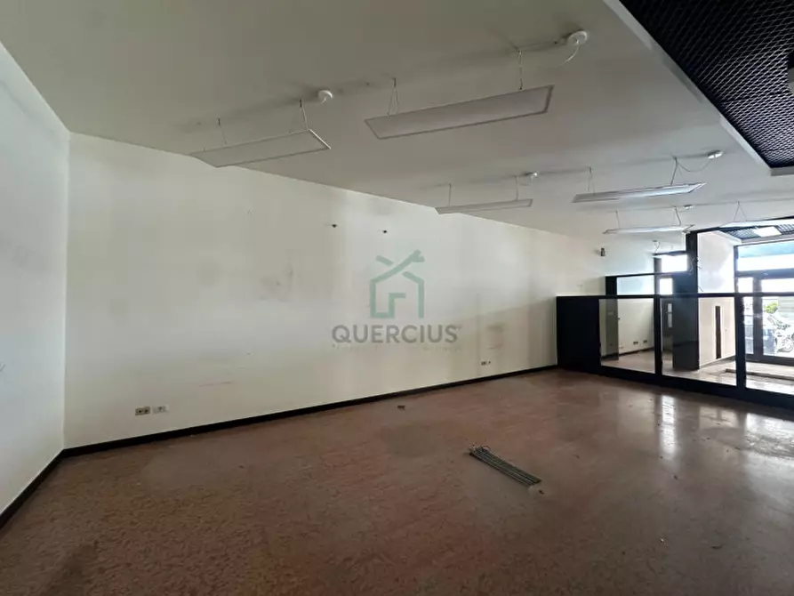 Immagine 10 di Negozio in vendita  in Corso Vittorio Emanuele Secondo a Villafranca Di Verona