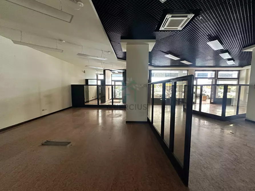 Immagine 11 di Negozio in vendita  in Corso Vittorio Emanuele Secondo a Villafranca Di Verona