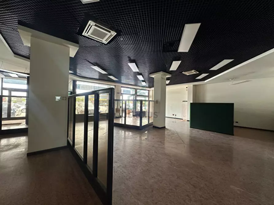 Immagine 12 di Negozio in vendita  in Corso Vittorio Emanuele Secondo a Villafranca Di Verona