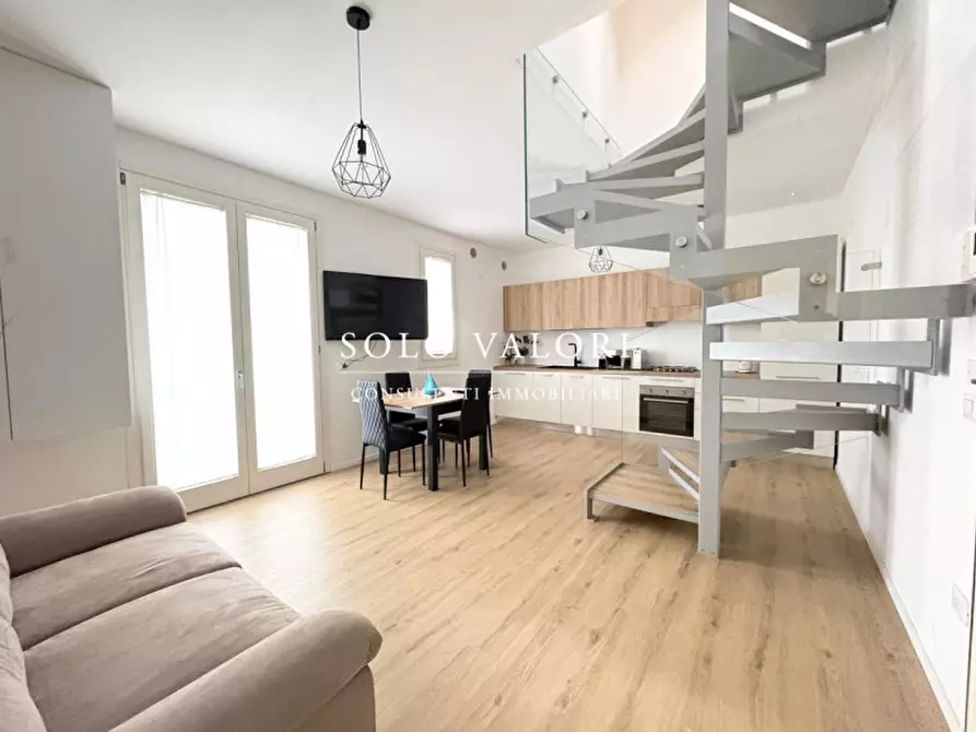 Immagine 1 di Appartamento in vendita  a Castelfranco Veneto