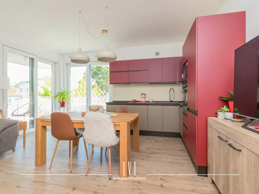 Immagine 2 di Appartamento in vendita  in via nereo rocco 68 a Jesolo