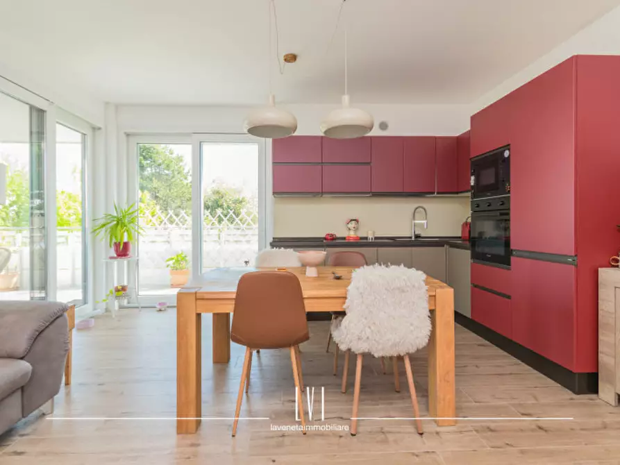 Immagine 3 di Appartamento in vendita  in via nereo rocco 68 a Jesolo