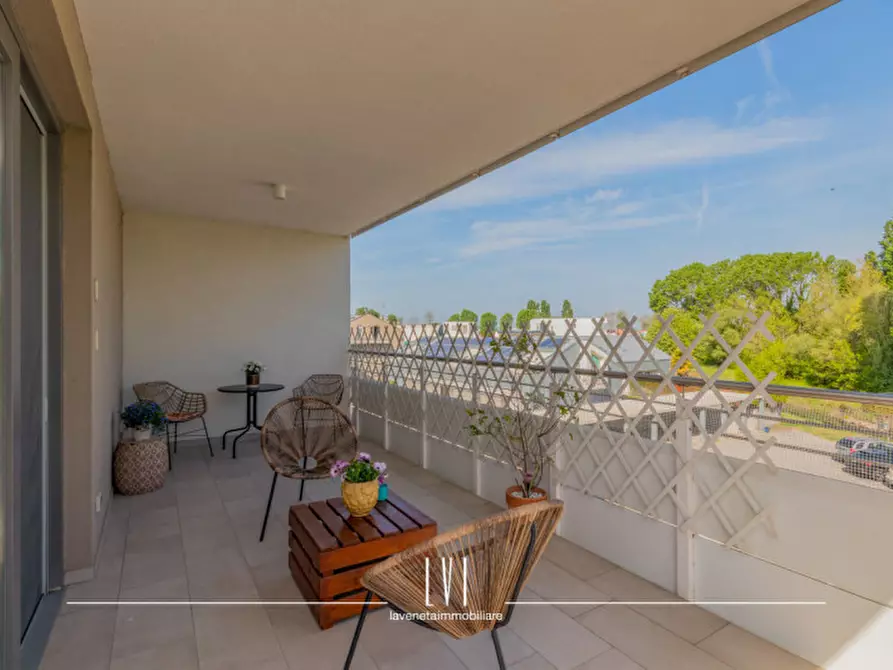 Immagine 8 di Appartamento in vendita  in via nereo rocco 68 a Jesolo