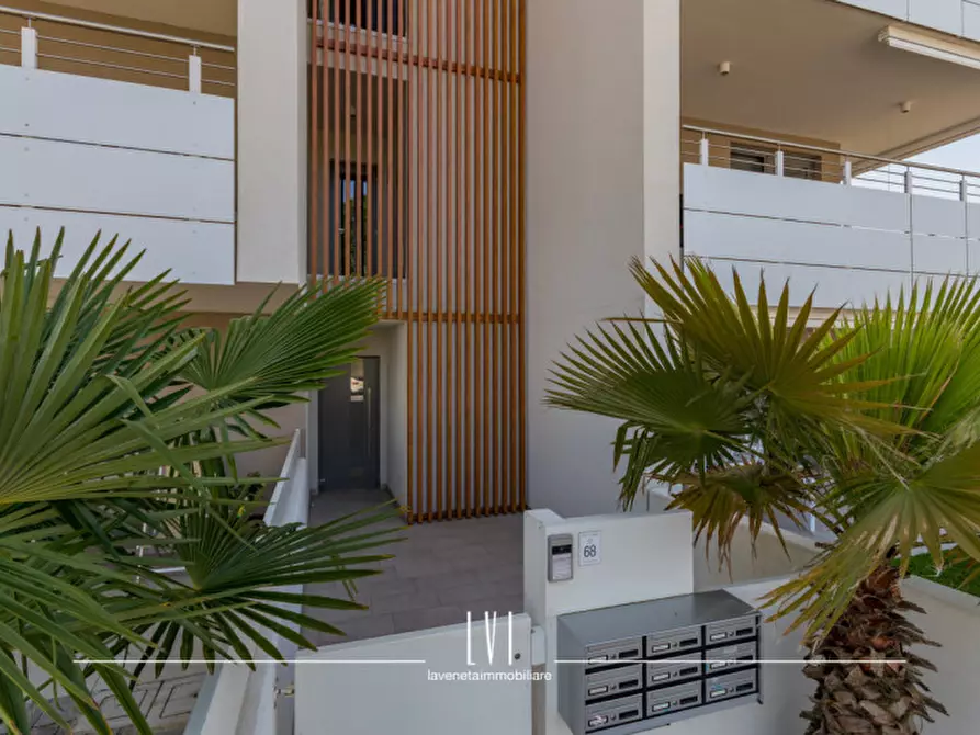 Immagine 30 di Appartamento in vendita  in via nereo rocco 68 a Jesolo