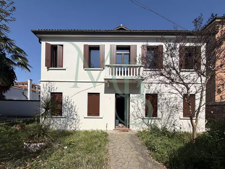 Immagine 2 di Villa in vendita  in Via del Portello a Padova