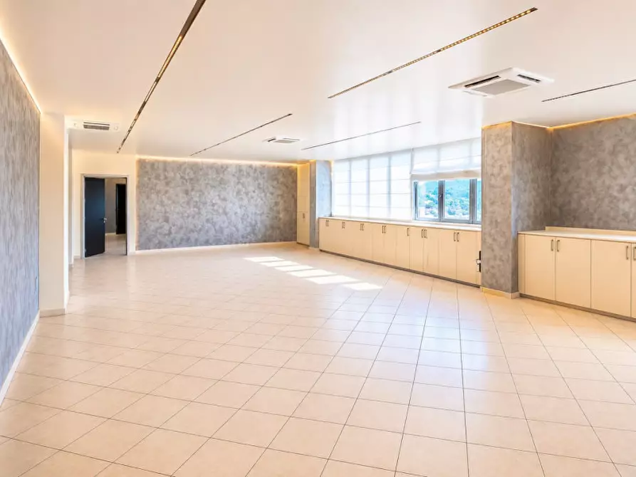 Immagine 2 di Ufficio in affitto  in via Norvegia 72 a Cascina