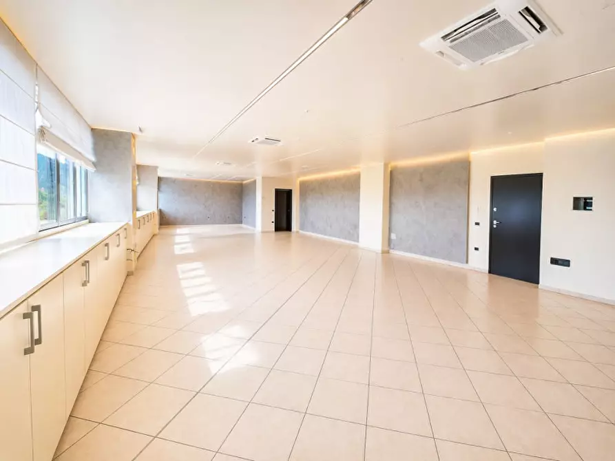 Immagine 5 di Ufficio in affitto  in via Norvegia 72 a Cascina