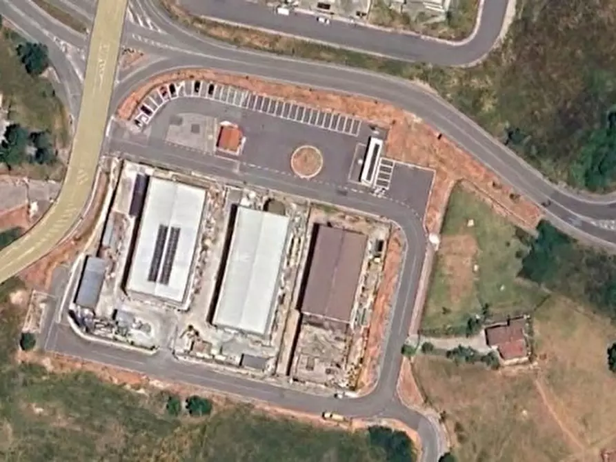 Immagine 4 di Attività commerciale in affitto  a Satriano Di Lucania