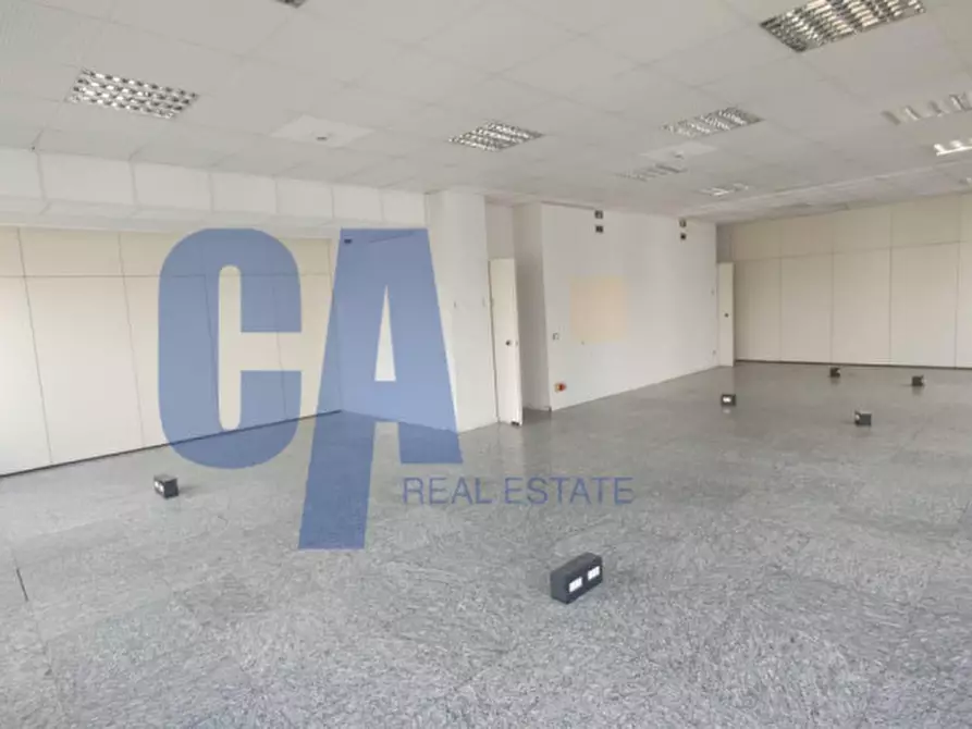 Immagine 3 di Palazzo in vendita  in VIA PARABIAGO a Milano