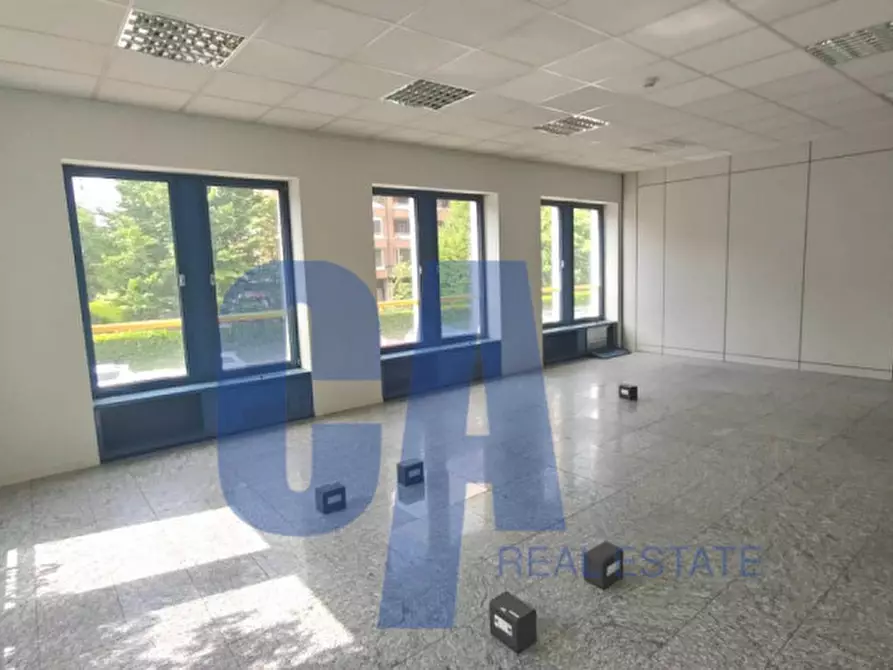 Immagine 16 di Palazzo in vendita  in VIA PARABIAGO a Milano