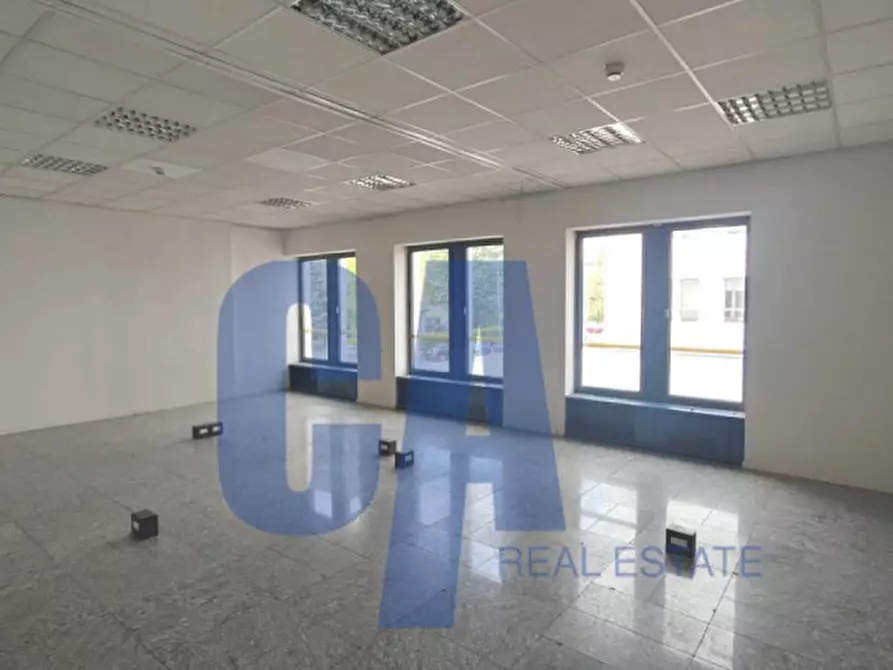 Immagine 19 di Palazzo in vendita  in VIA PARABIAGO a Milano