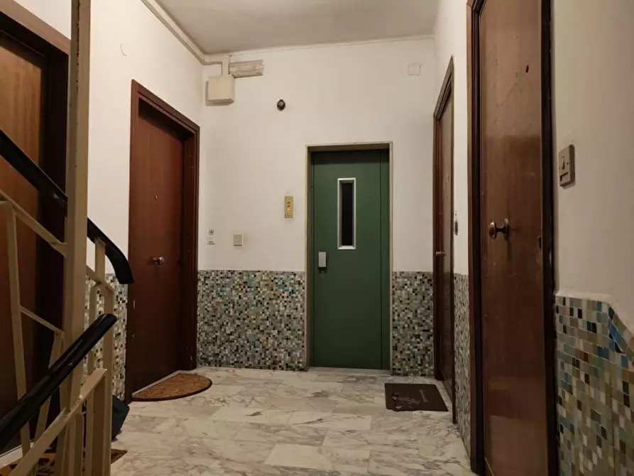Immagine 12 di Ufficio in vendita  in Viale Giacomo Matteotti, 105 a Imperia