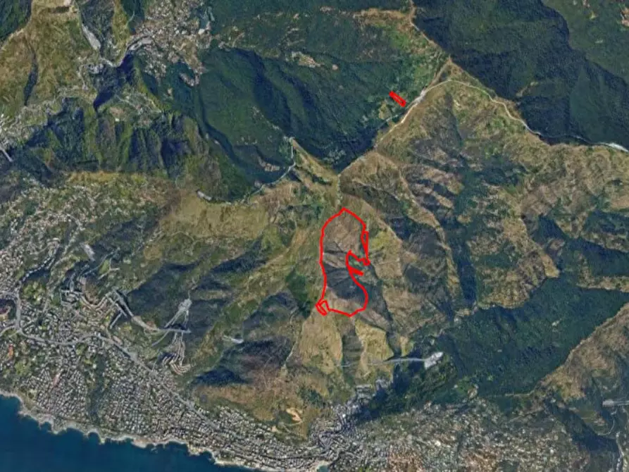 Immagine 1 di Terreno in vendita  in V. Monte Fasce, 16133 Genova GE, Italia a Genova