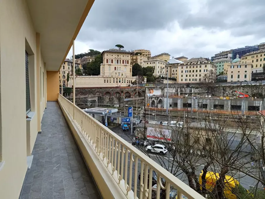 Immagine 2 di Ufficio in vendita  in Piazza Brignole, 3, 16122 Genova GE, Italia a Genova