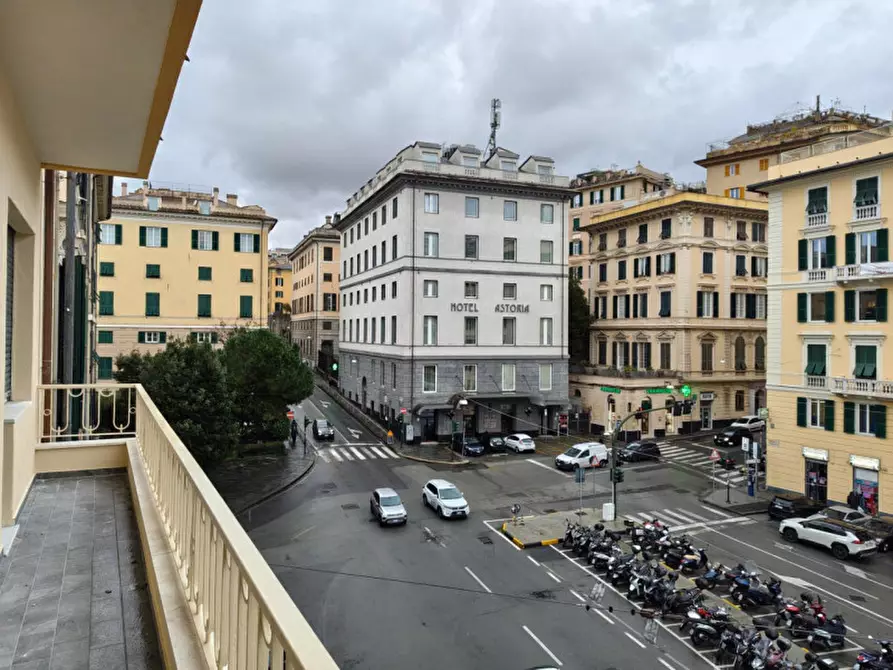 Immagine 6 di Ufficio in vendita  in Piazza Brignole, 3, 16122 Genova GE, Italia a Genova