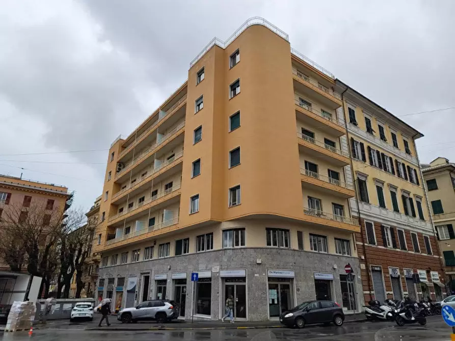 Immagine 1 di Ufficio in vendita  in Piazza Brignole, 3, 16122 Genova GE, Italia a Genova
