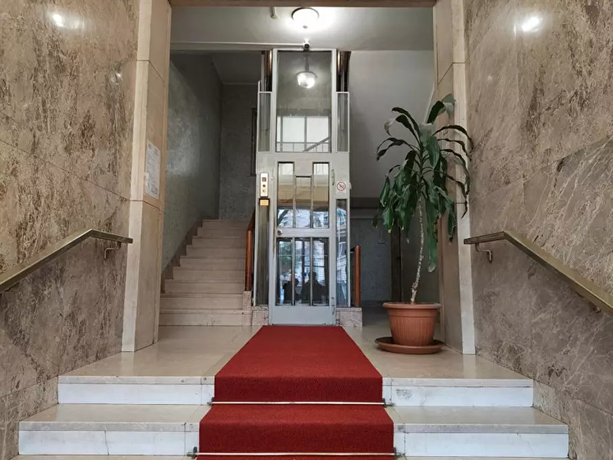 Immagine 11 di Ufficio in vendita  in Piazza Brignole, 3, 16122 Genova GE, Italia a Genova