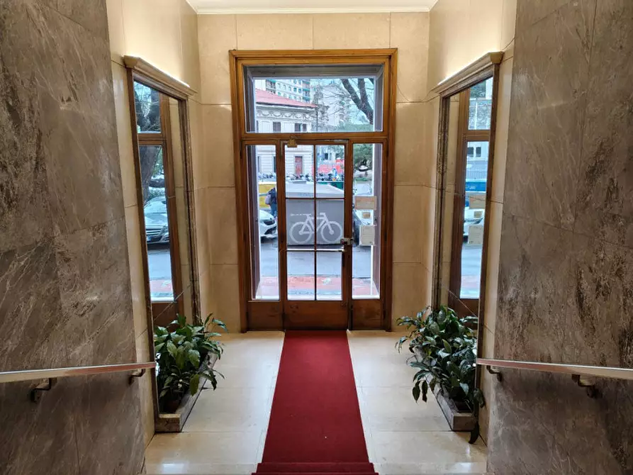 Immagine 12 di Ufficio in vendita  in Piazza Brignole, 3, 16122 Genova GE, Italia a Genova
