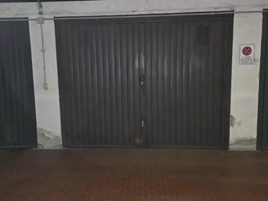 Immagine 1 di Posto auto in vendita  in Via Mentana, 32, 22100 Como CO, Italia a Como