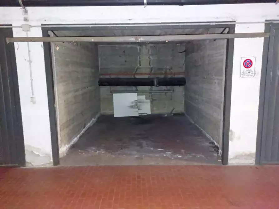 Immagine 1 di Posto auto in vendita  in Via Mentana, 32, 22100 Como CO, Italia a Como