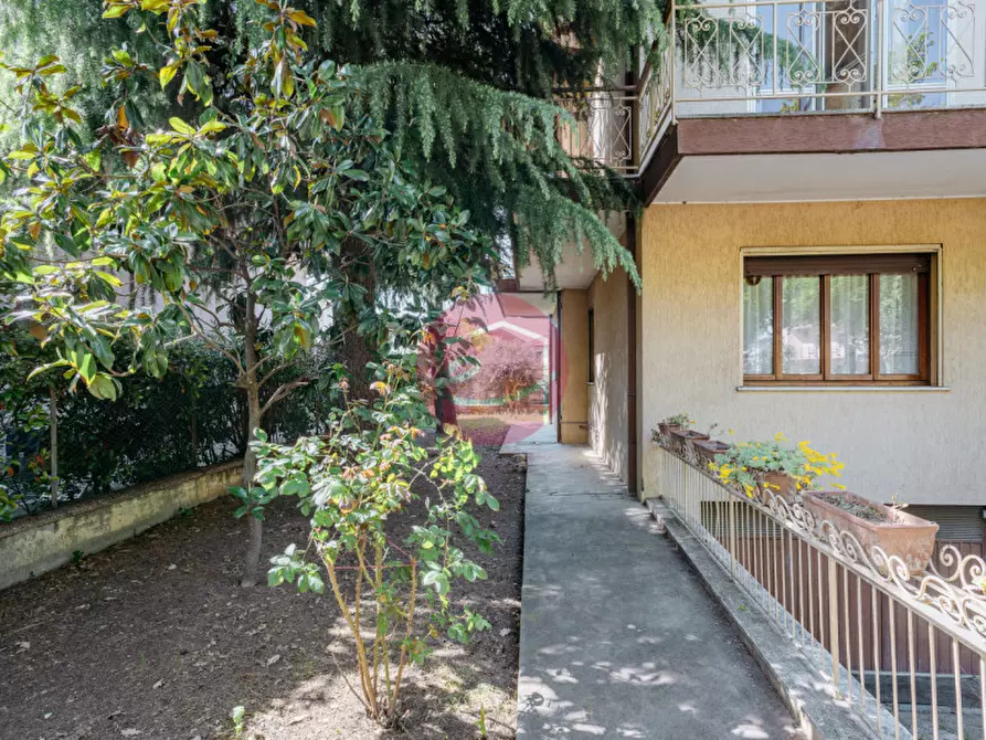 Immagine 6 di Villa in vendita  a Santarcangelo Di Romagna