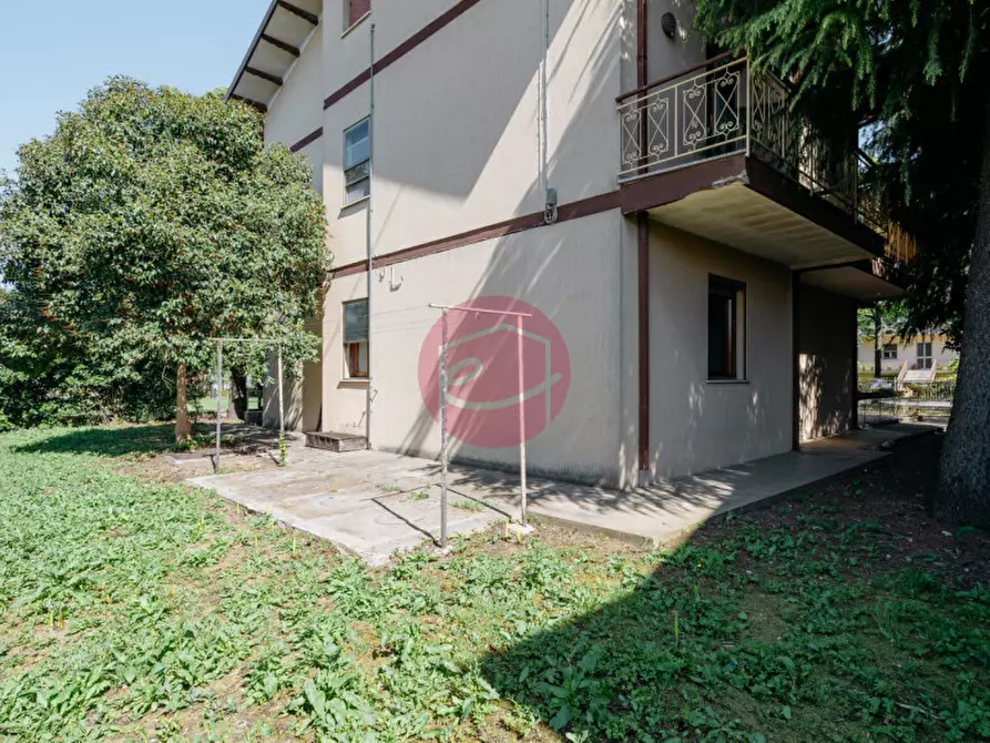 Immagine 7 di Villa in vendita  a Santarcangelo Di Romagna