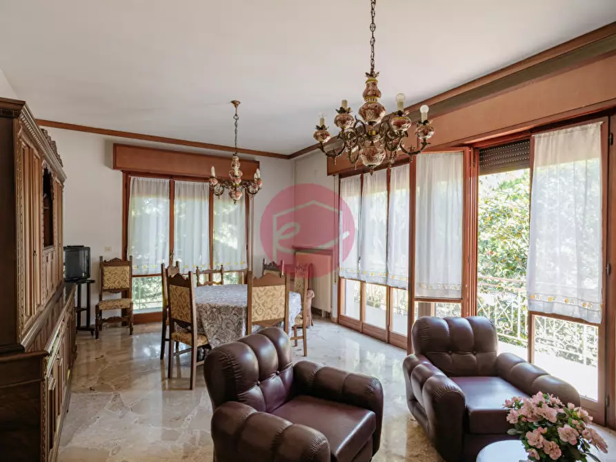 Immagine 25 di Villa in vendita  a Santarcangelo Di Romagna