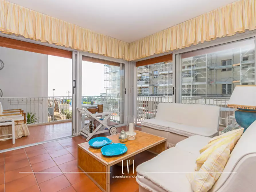 Immagine 1 di Appartamento in vendita  in Via Enrico Dandolo n.2 a Jesolo