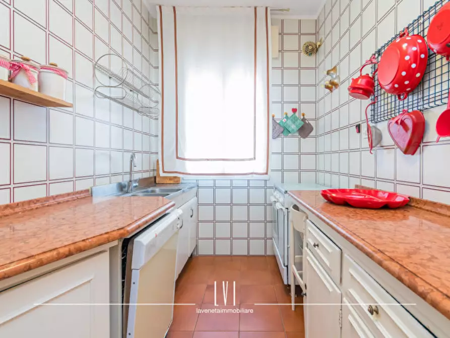 Immagine 6 di Appartamento in vendita  in Via Enrico Dandolo n.2 a Jesolo