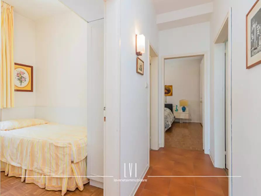 Immagine 16 di Appartamento in vendita  in Via Enrico Dandolo n.2 a Jesolo