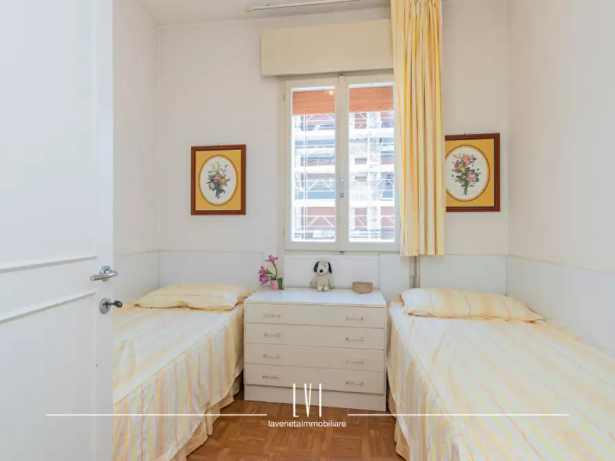 Immagine 17 di Appartamento in vendita  in Via Enrico Dandolo n.2 a Jesolo