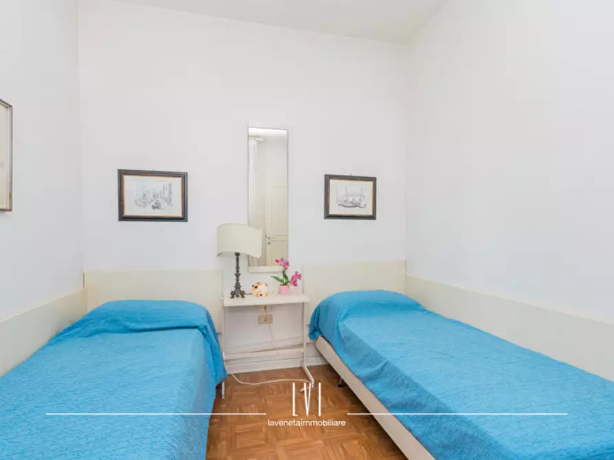 Immagine 22 di Appartamento in vendita  in Via Enrico Dandolo n.2 a Jesolo