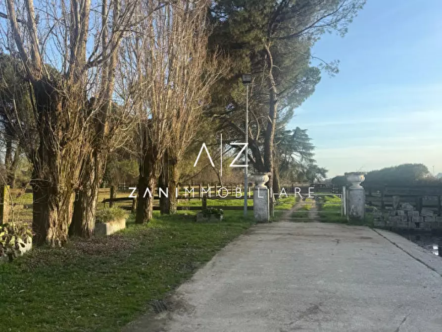 Immagine 14 di Attività commerciale in vendita  in Via Brenta a San Martino Di Lupari
