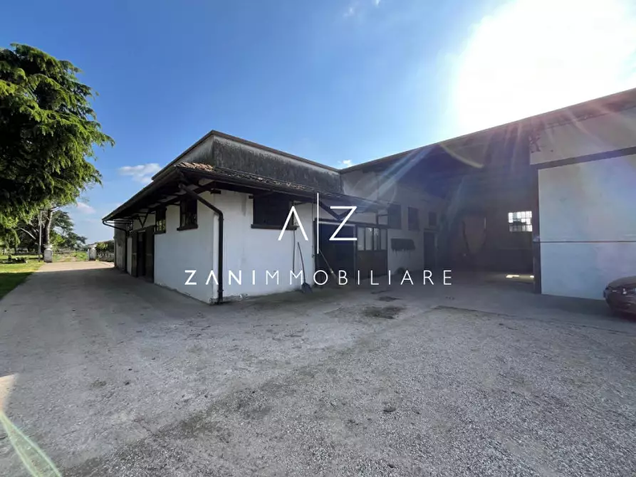 Immagine 18 di Attività commerciale in vendita  in Via Brenta a San Martino Di Lupari